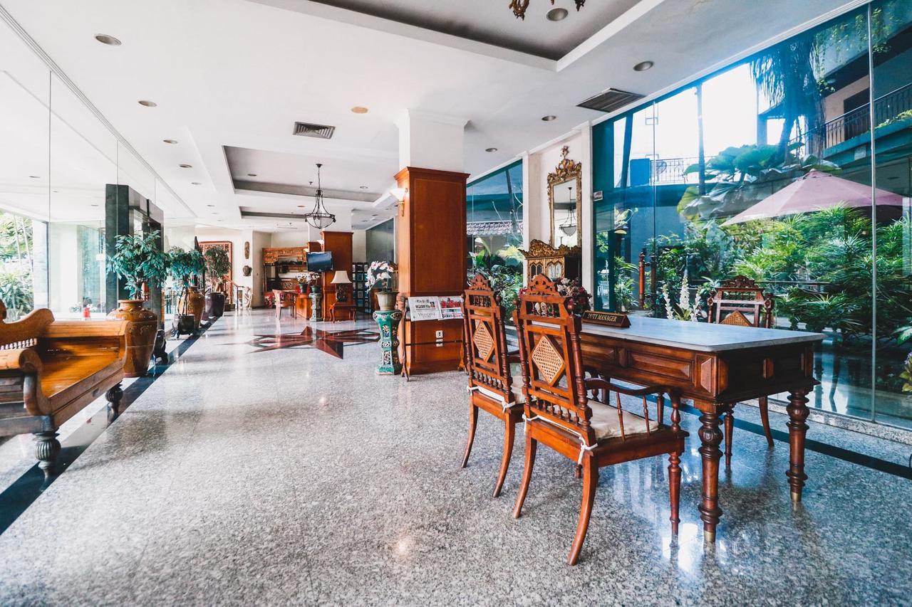 Reddoorz Plus Near Monumen Nasional Jakarta Exterior photo