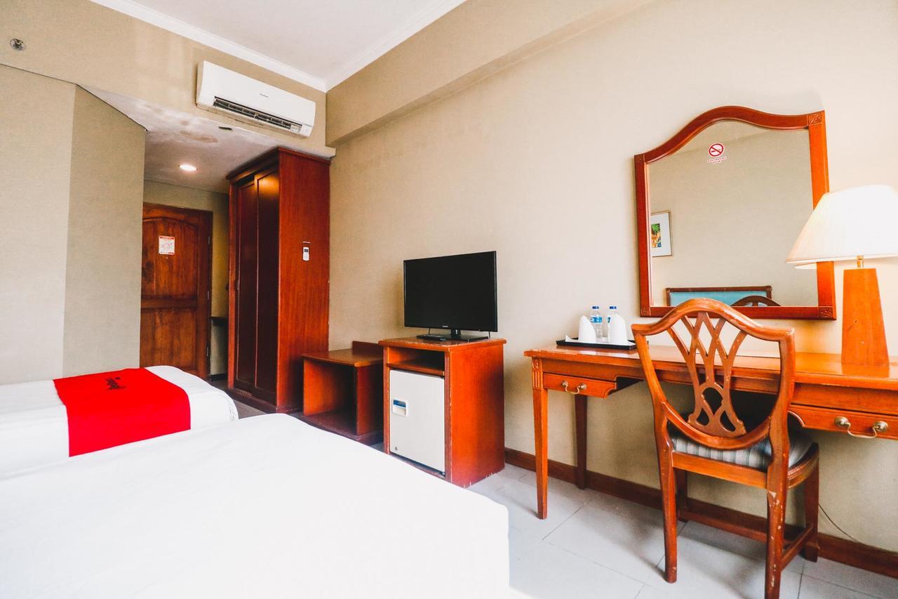 Reddoorz Plus Near Monumen Nasional Jakarta Exterior photo