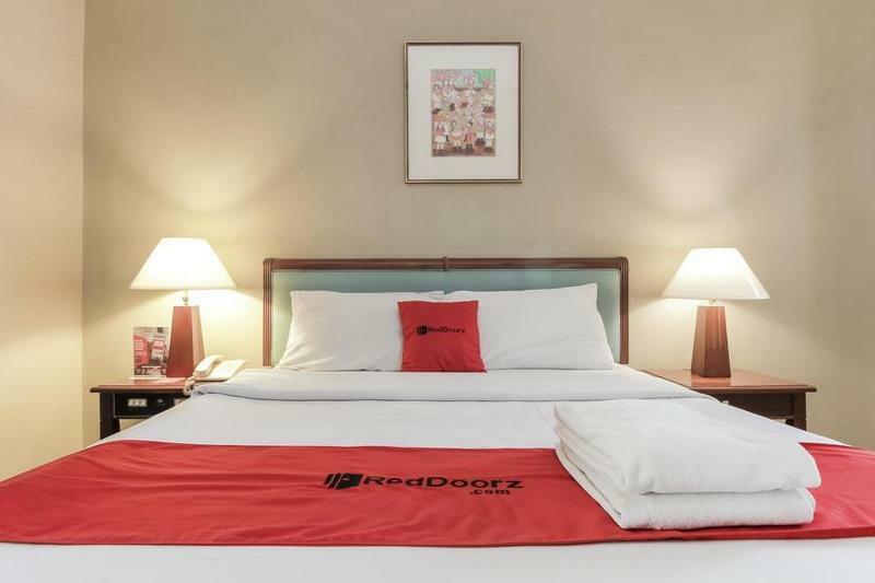Reddoorz Plus Near Monumen Nasional Jakarta Exterior photo